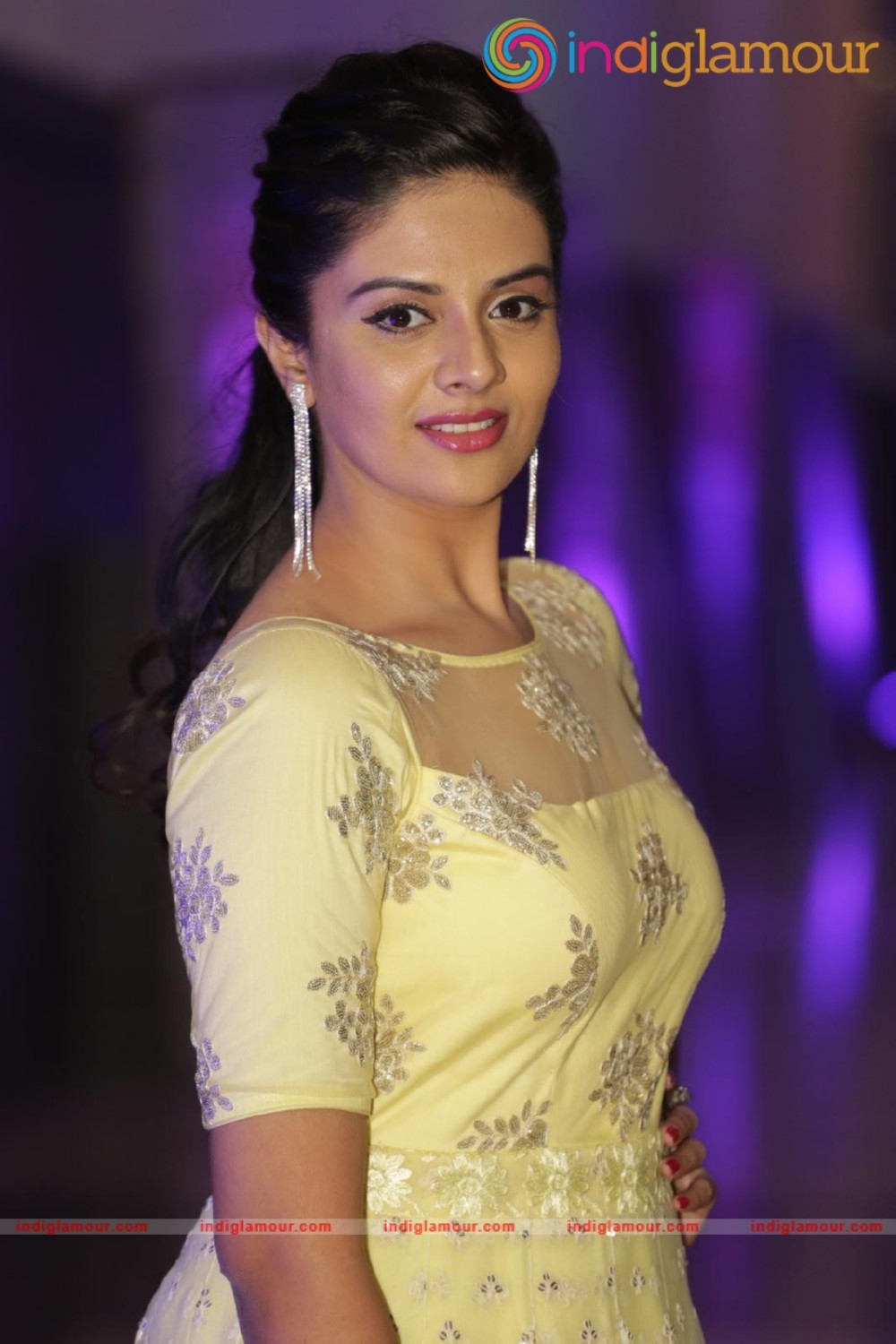 Srimukhi Actress hd photo