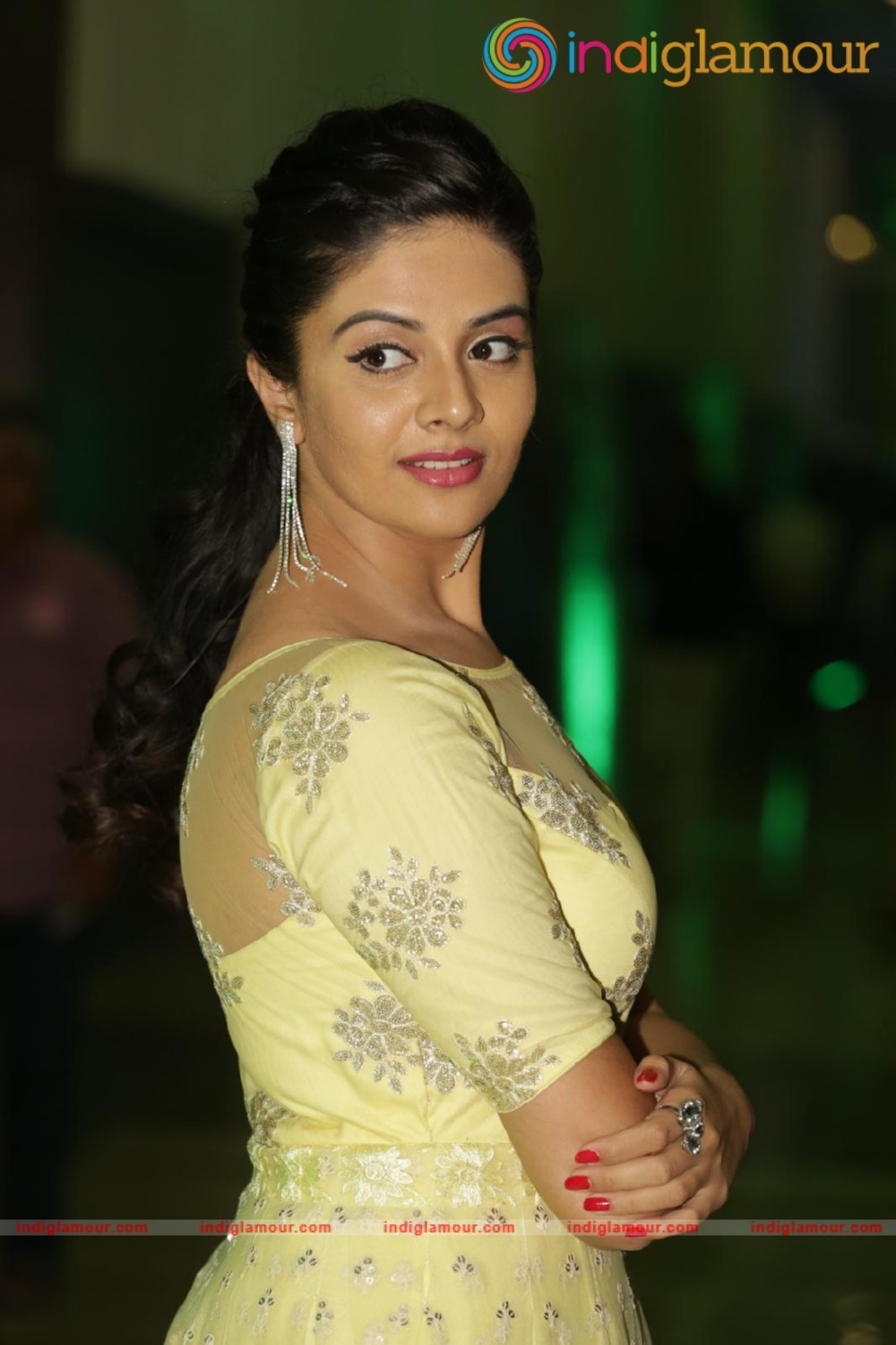 Srimukhi Actress hd photo