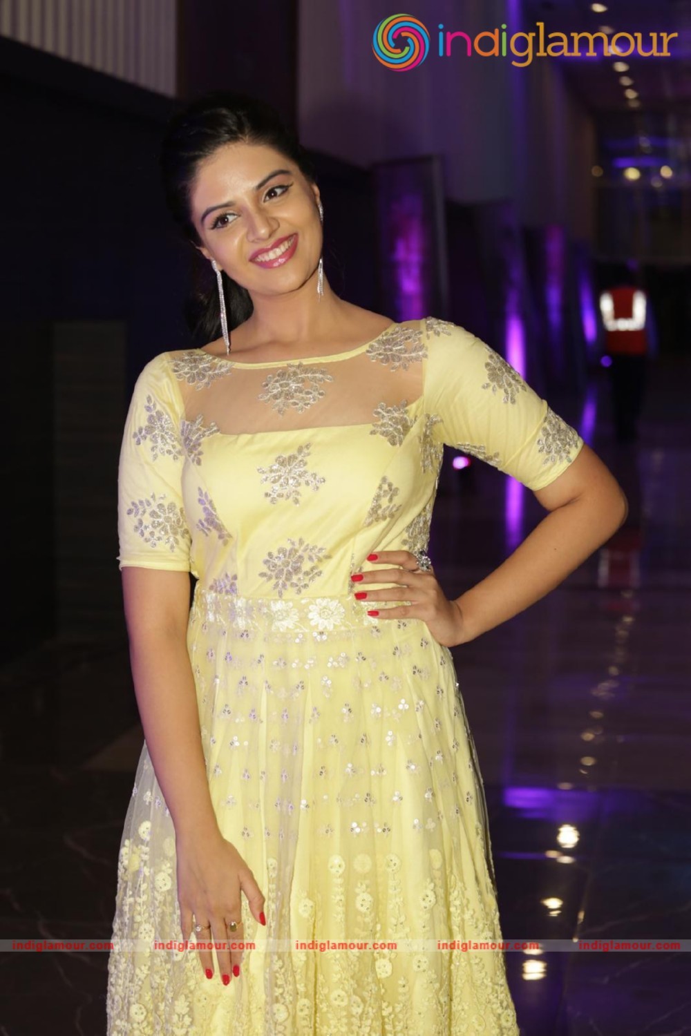 Srimukhi Actress hd photo