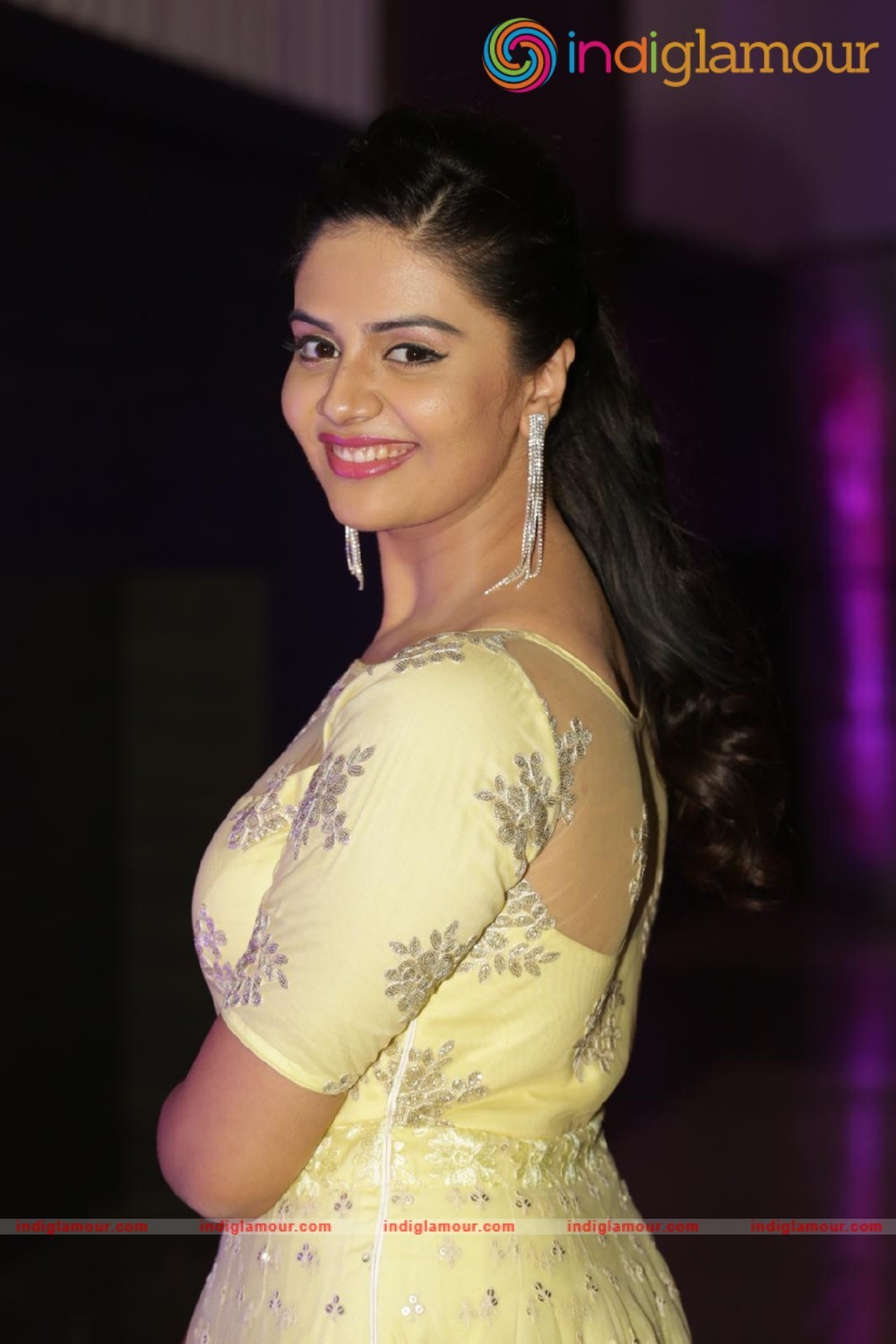 Srimukhi Actress hd photo