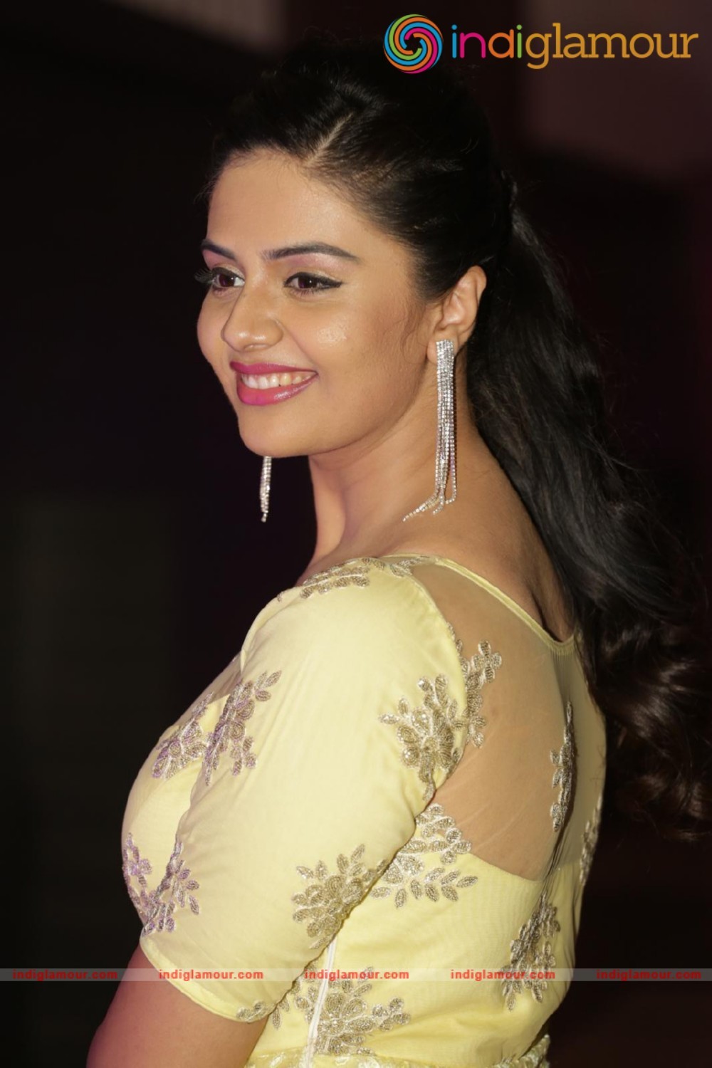 Srimukhi Actress hd photo