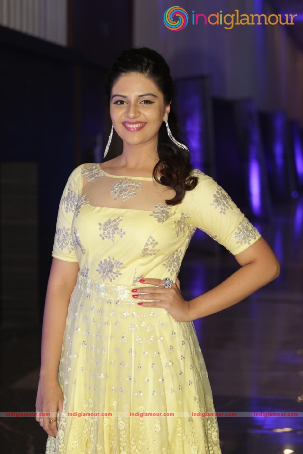 Srimukhi Actress hd photo