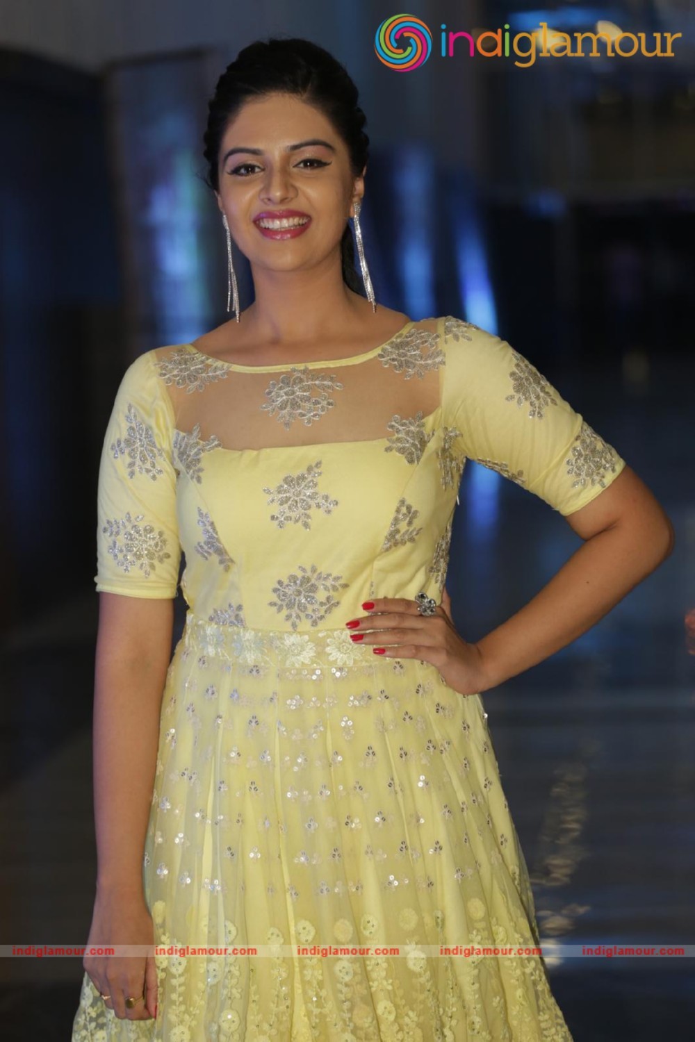 Srimukhi Actress hd photo