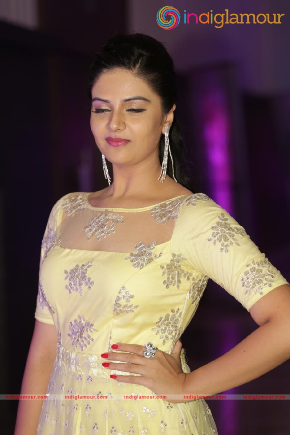 Srimukhi Actress hd photo