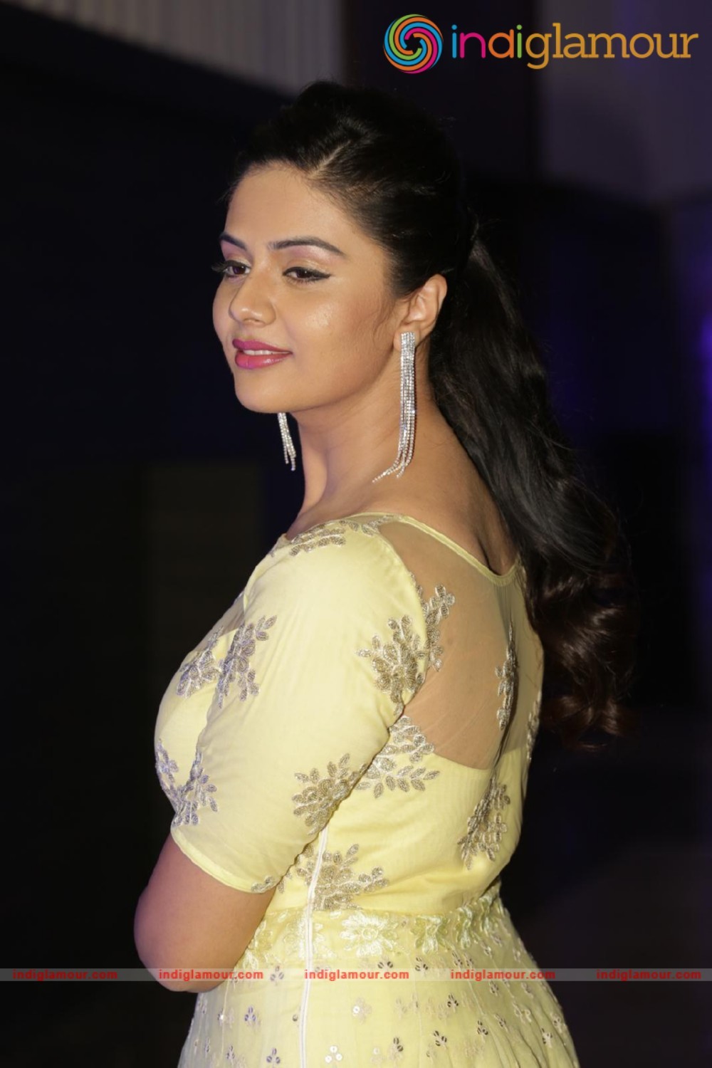 Srimukhi Actress hd photo