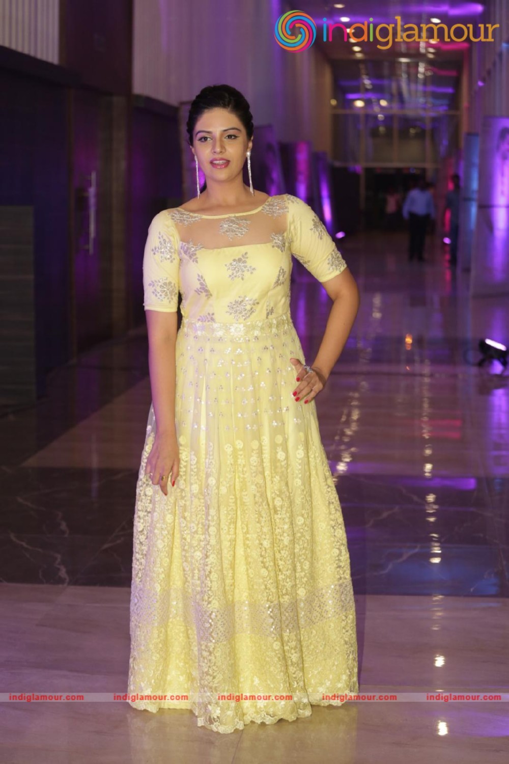 Srimukhi Actress hd photo