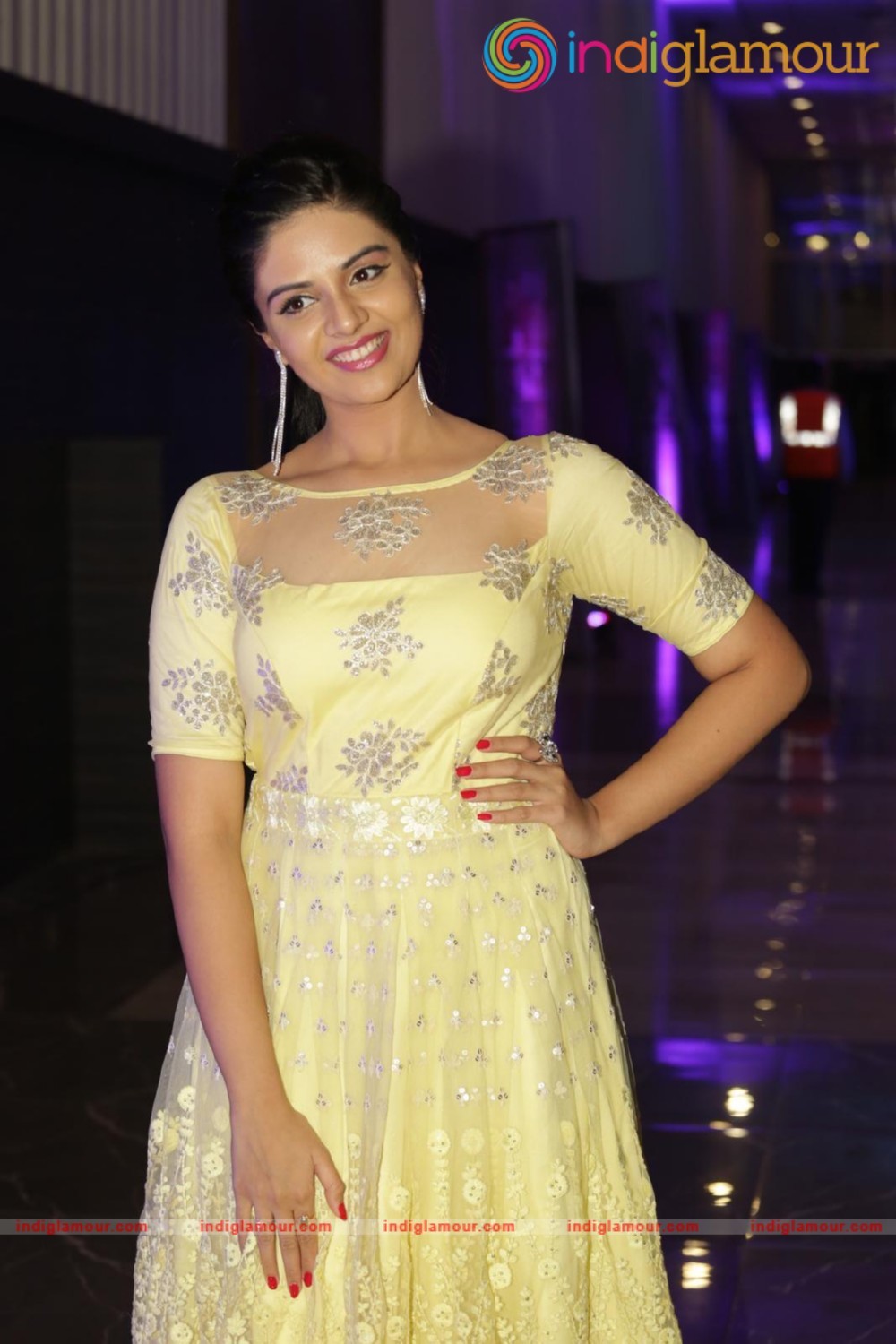 Srimukhi Actress hd photo