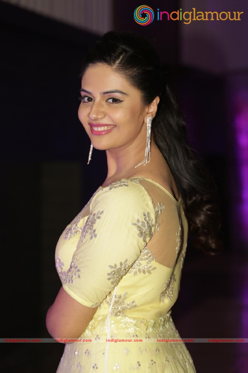 Srimukhi Actress hd photo
