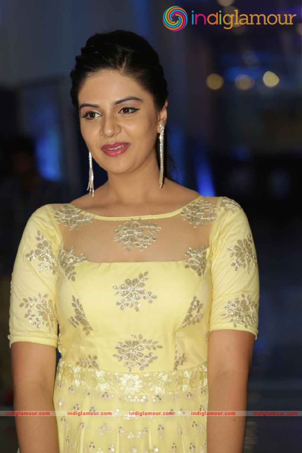 Srimukhi Actress hd photo