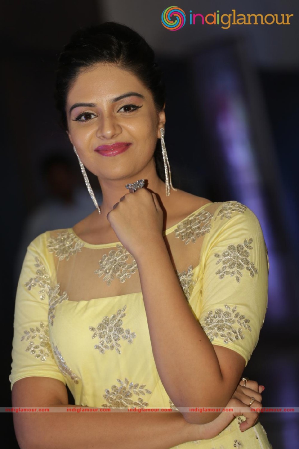 Srimukhi Actress hd photo