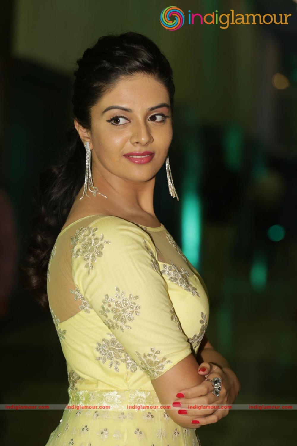 Srimukhi Actress hd photo