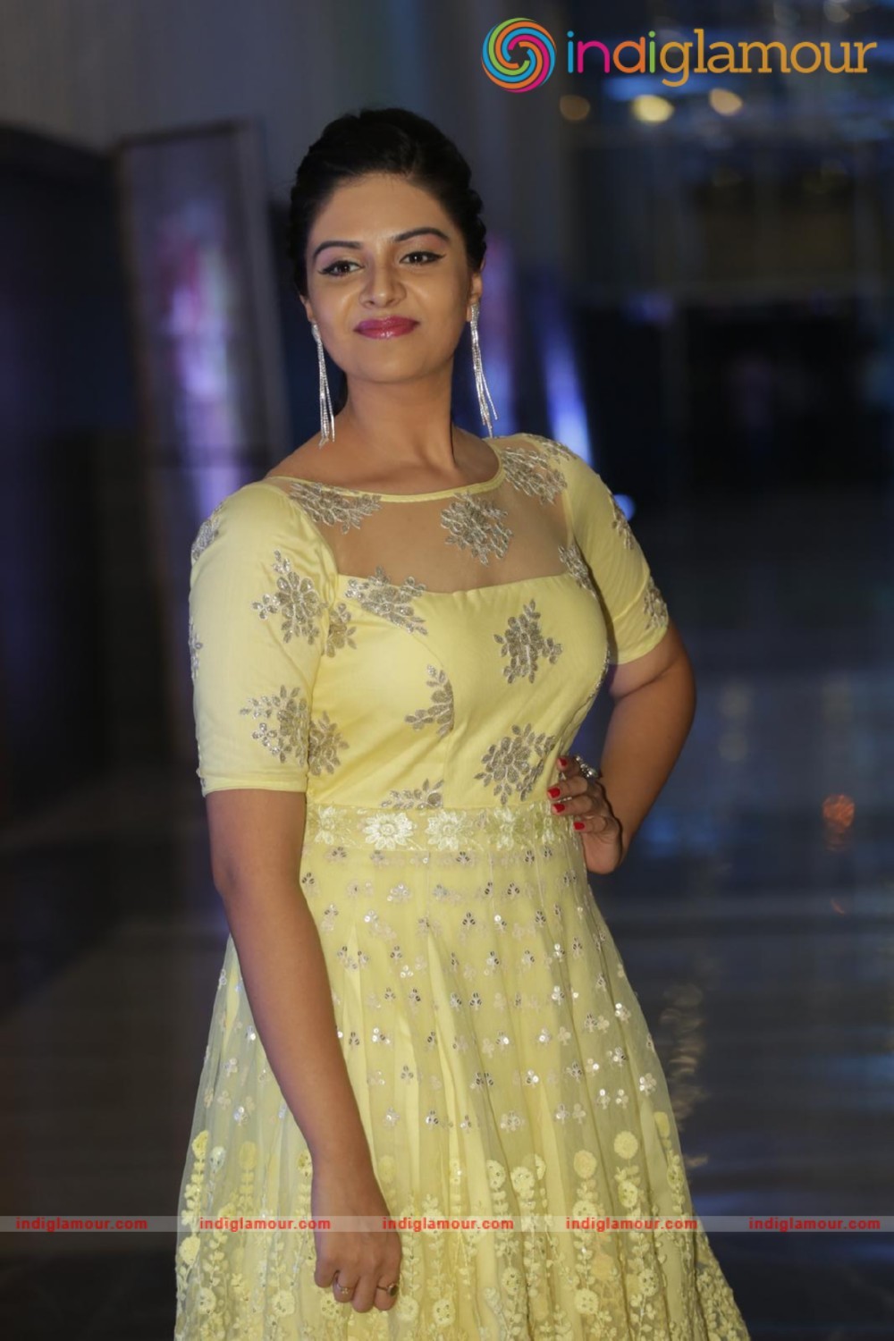 Srimukhi Actress hd photo