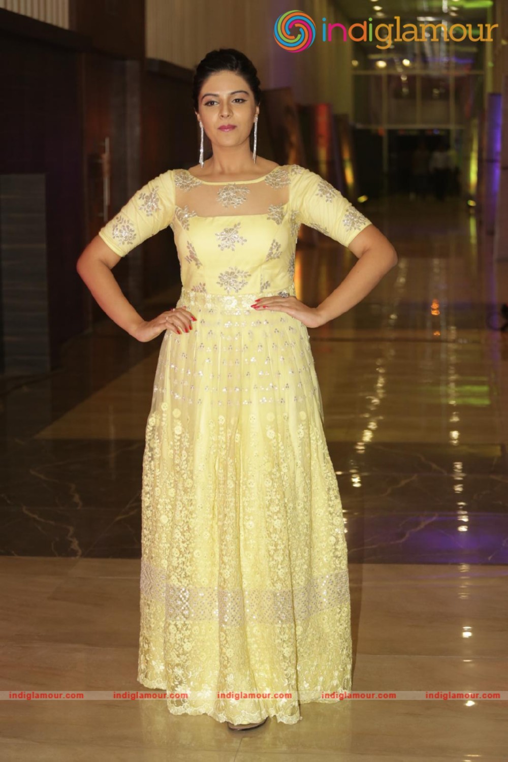 Srimukhi Actress hd photo
