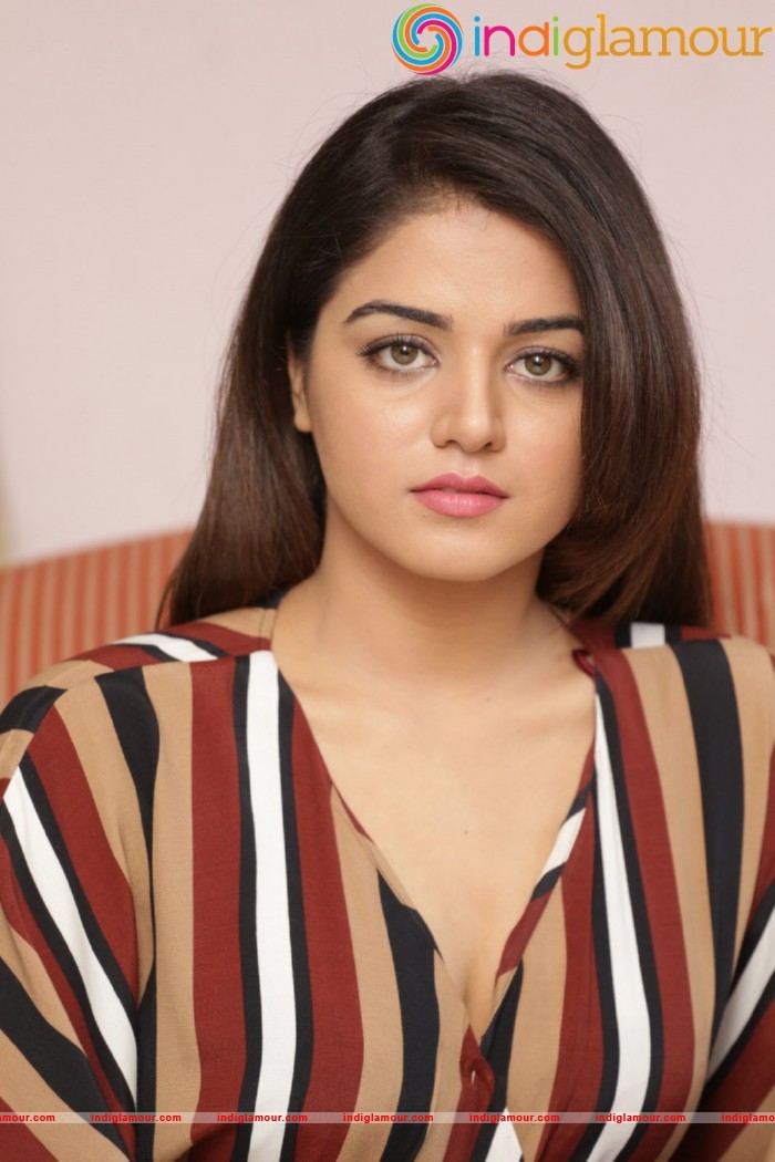 Wamiqa Gabbi Actress Latest Photo Gallery Actress hd photo