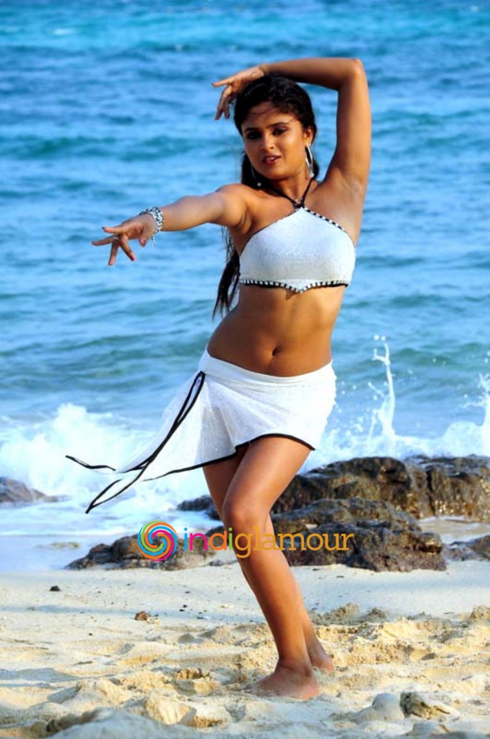 Aphiya Actress hd photo