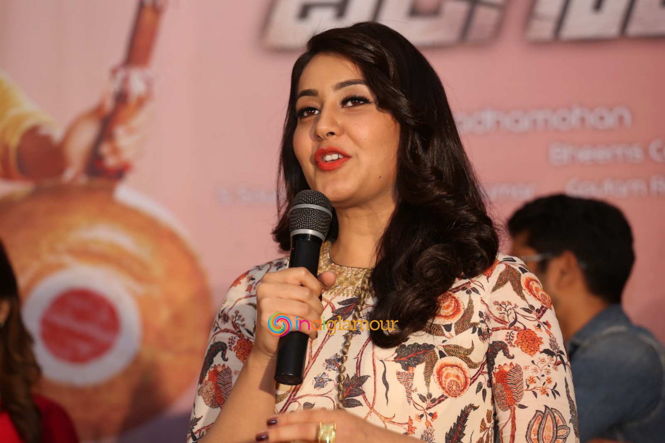 Rashi Khanna Actress hd photo