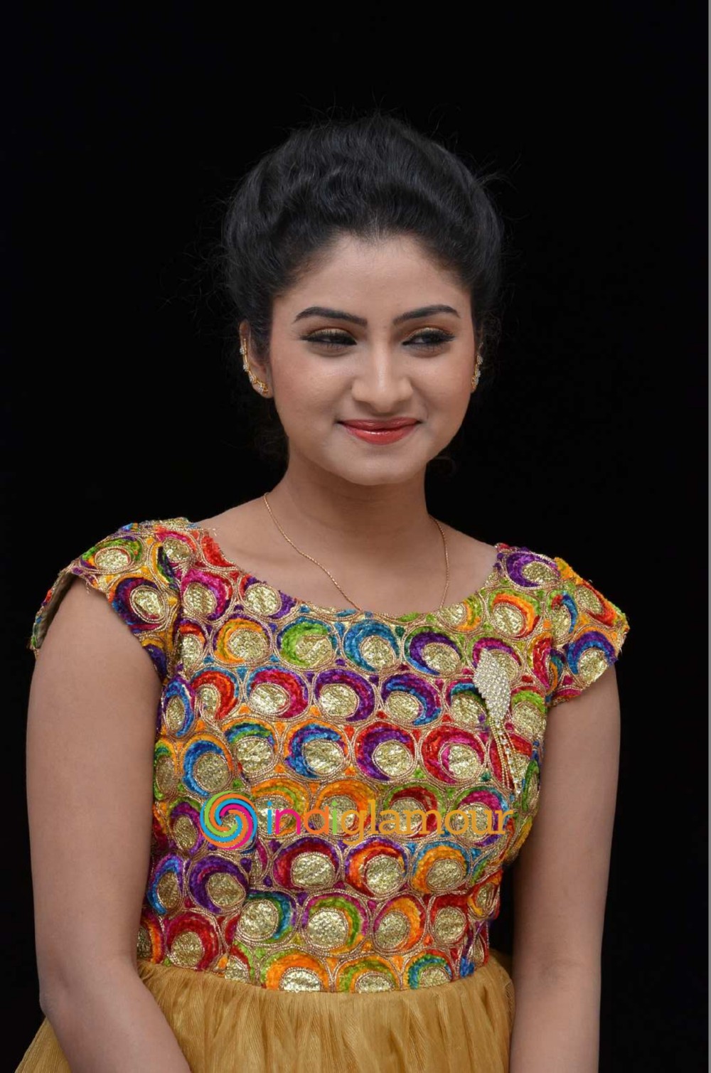Vishnu Priya Actress hd photo