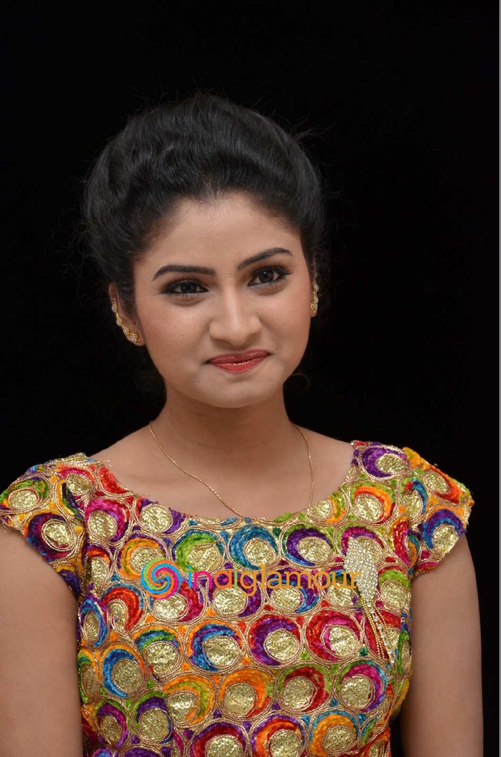 Vishnu Priya Actress hd photo
