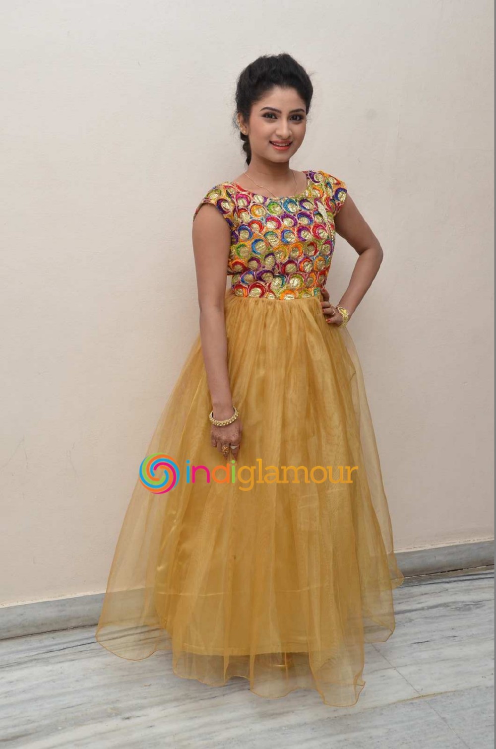 Vishnu Priya Actress hd photo