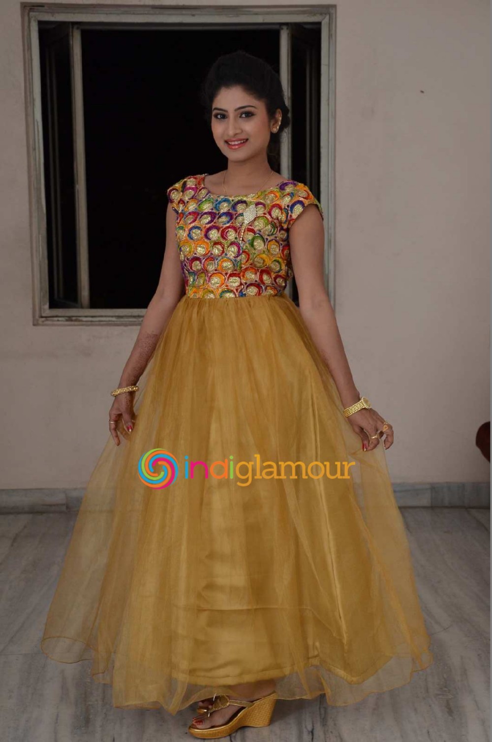 Vishnu Priya Actress hd photo
