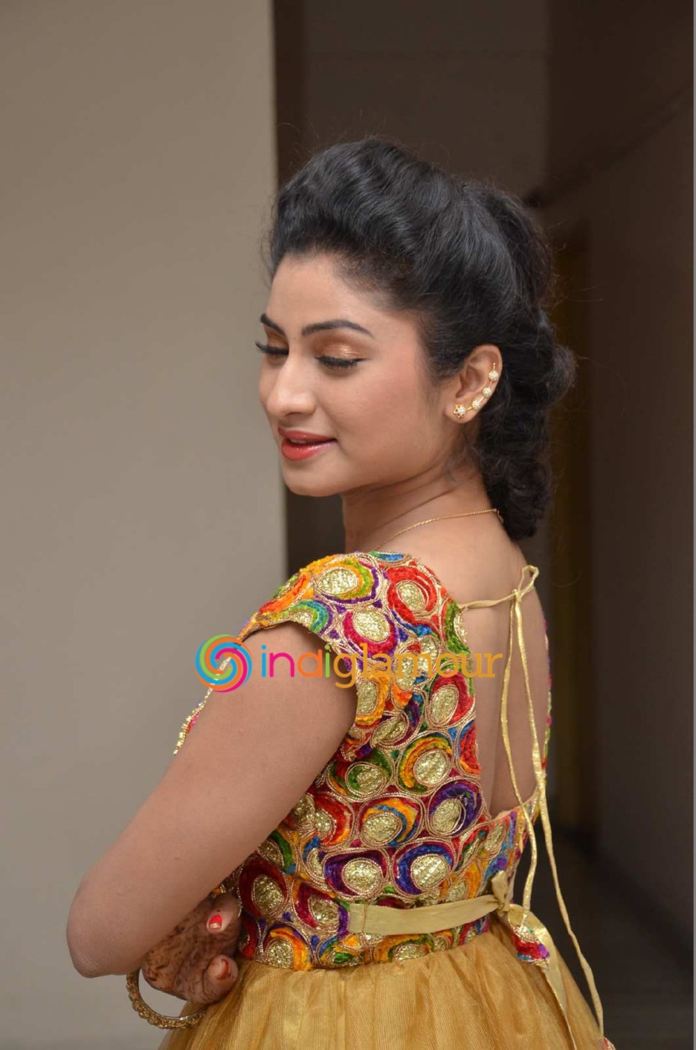 Vishnu Priya Actress hd photo