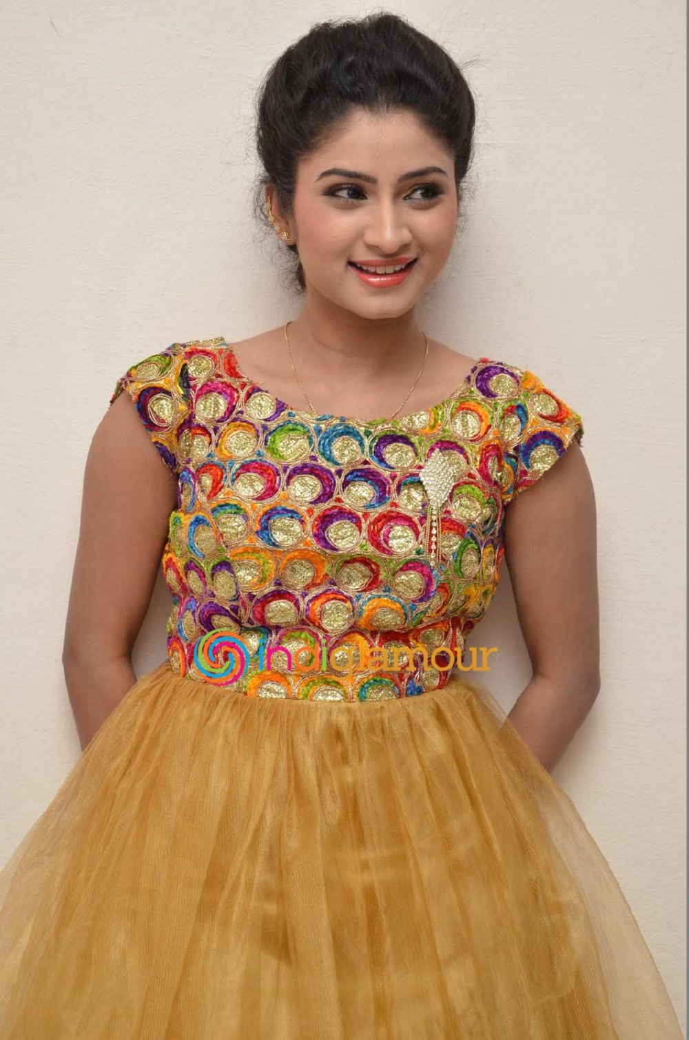 Vishnu Priya Actress hd photo