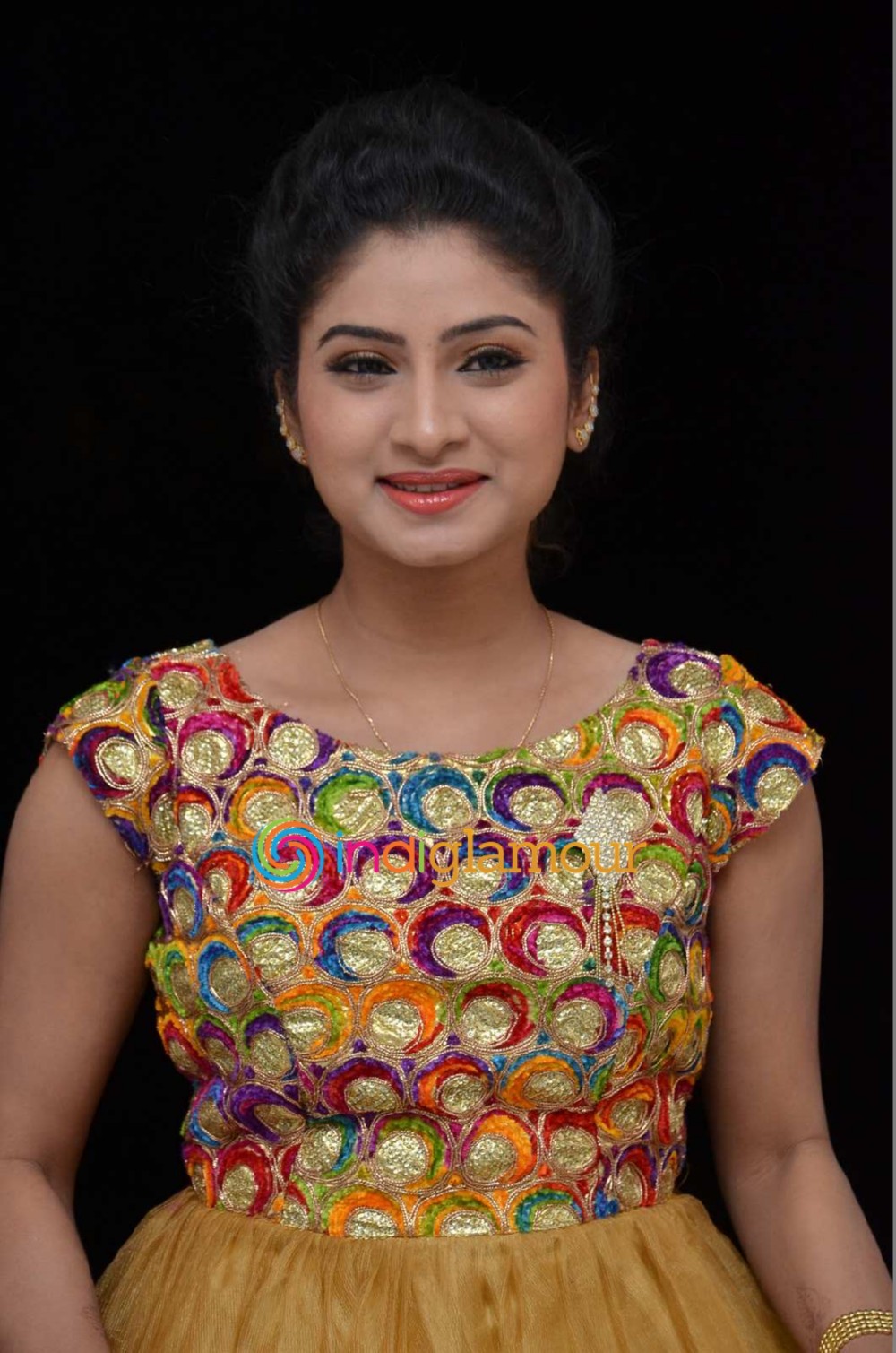 Vishnu Priya Actress hd photo