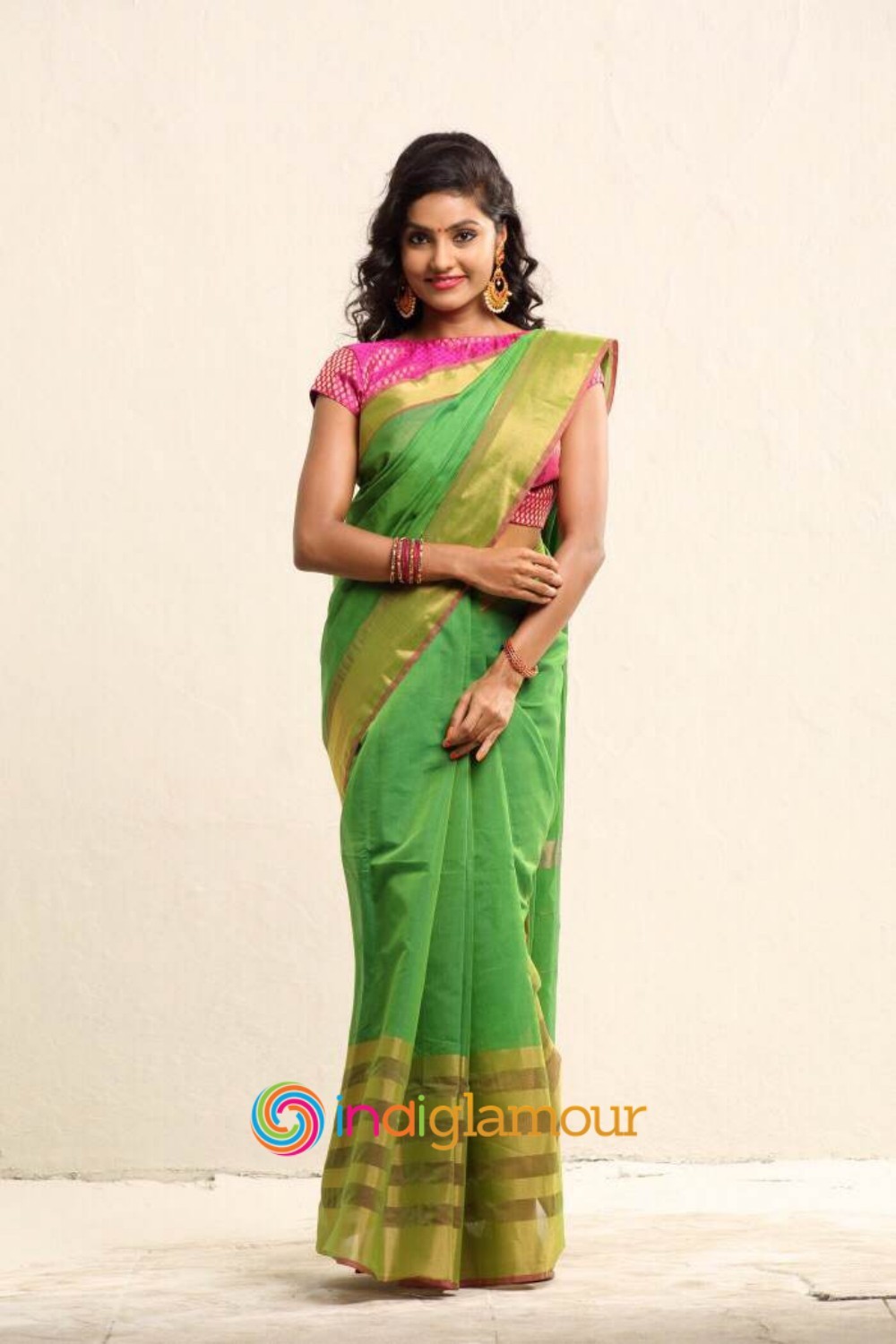 Harini Actress hd photo