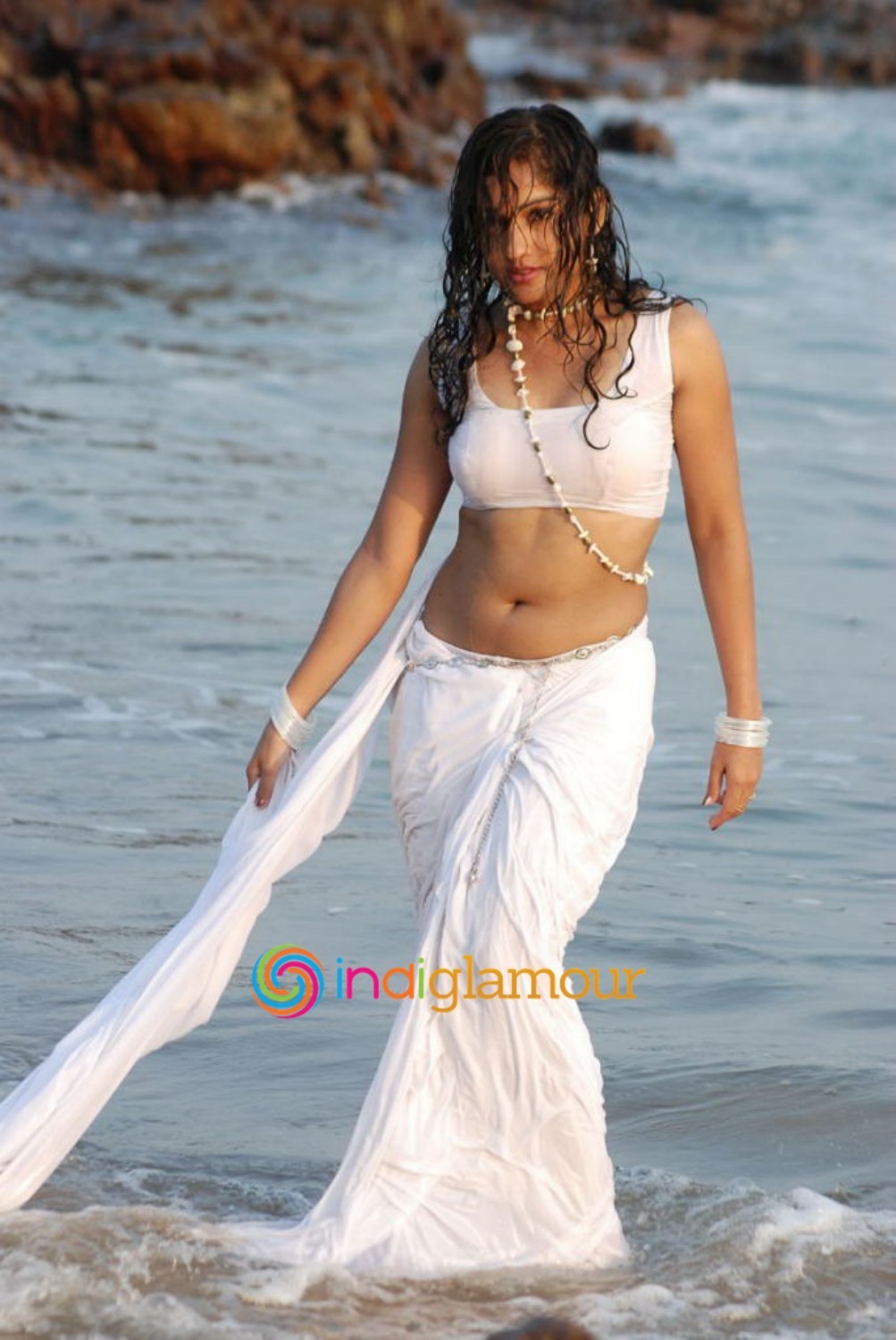Madhavi Latha Actress hd photo