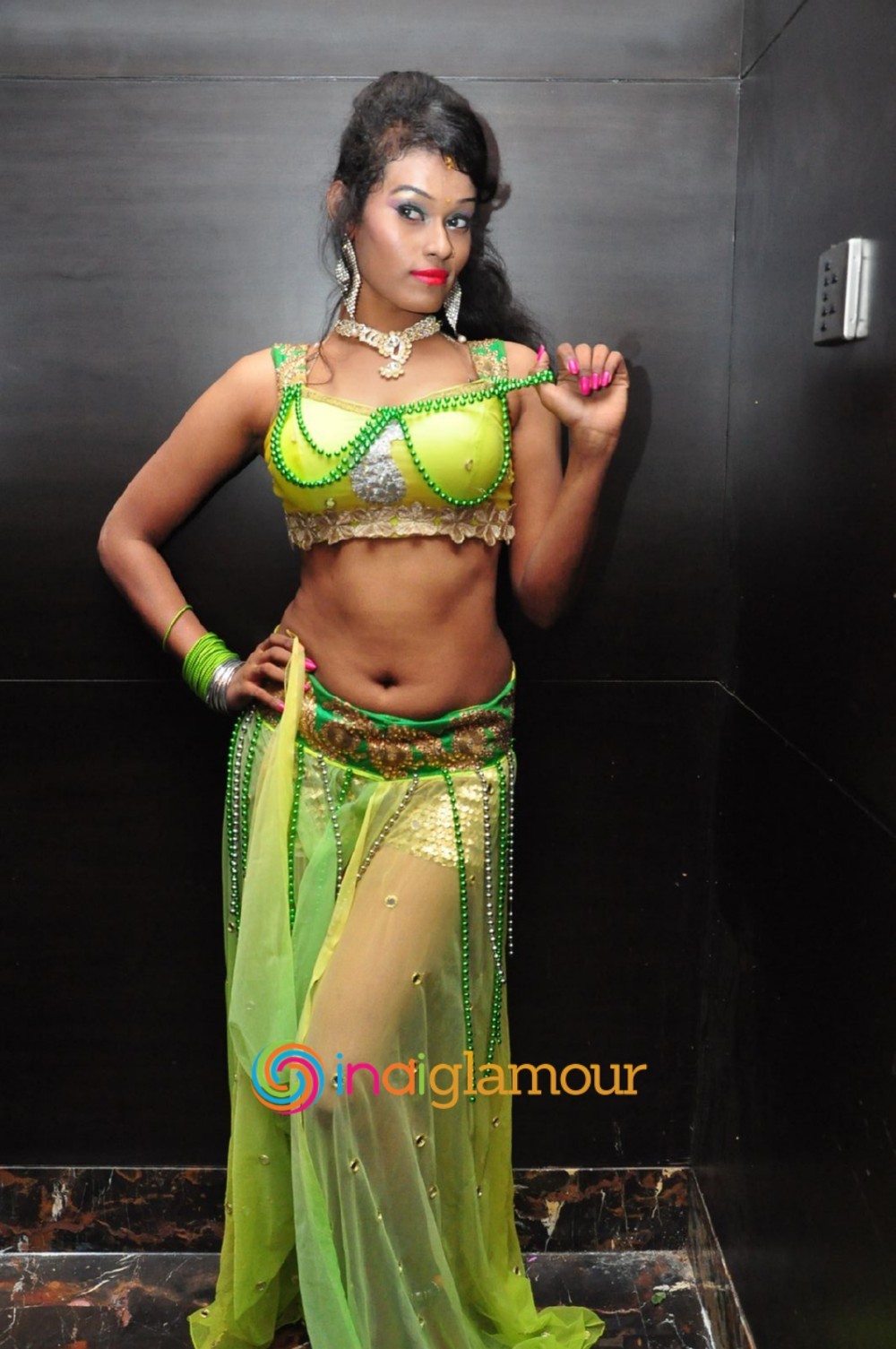 Nisha Actress hd photo