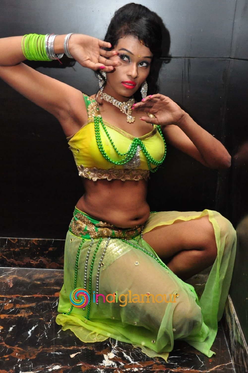 Nisha Actress hd photo