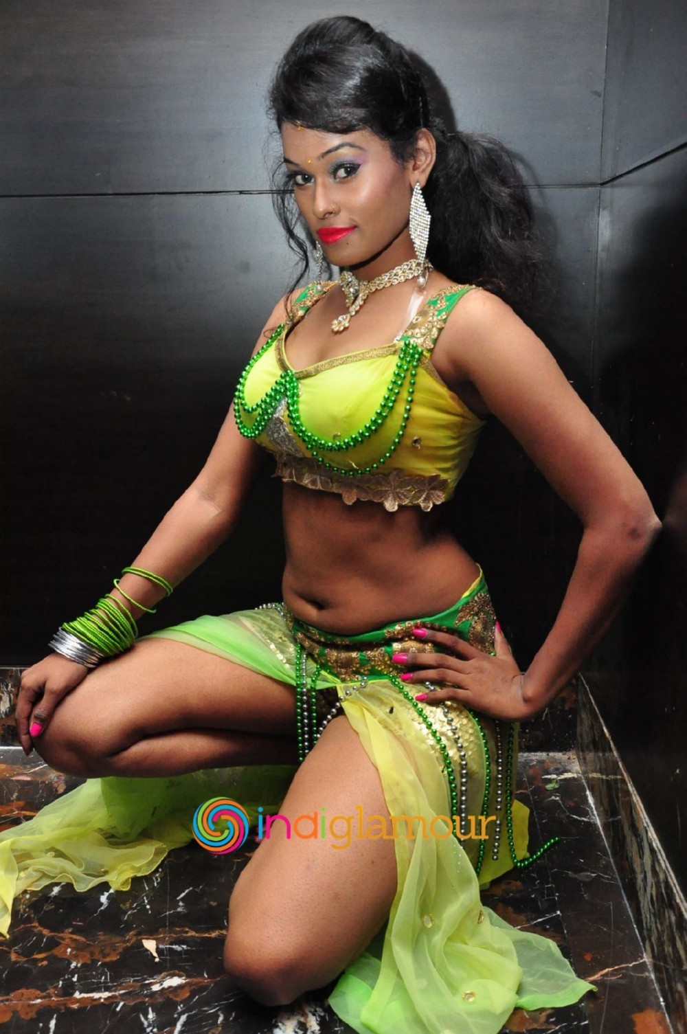 Nisha Actress hd photo