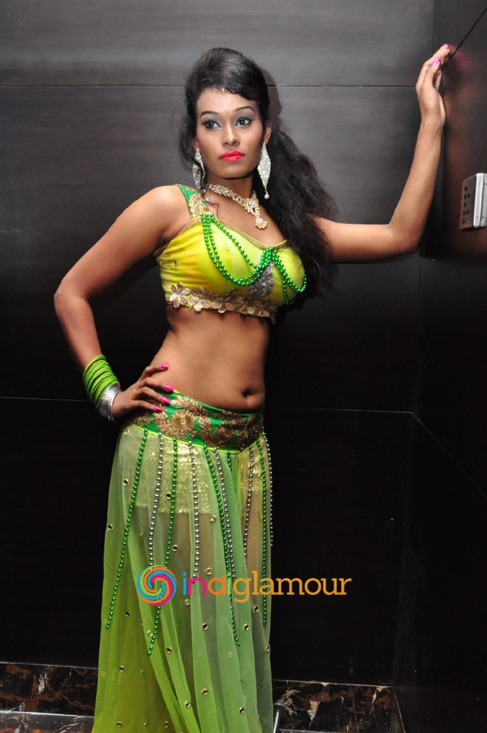 Nisha Actress hd photo