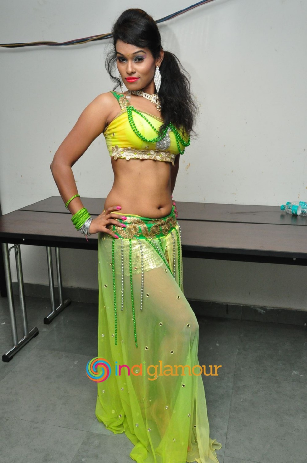 Nisha Actress hd photo