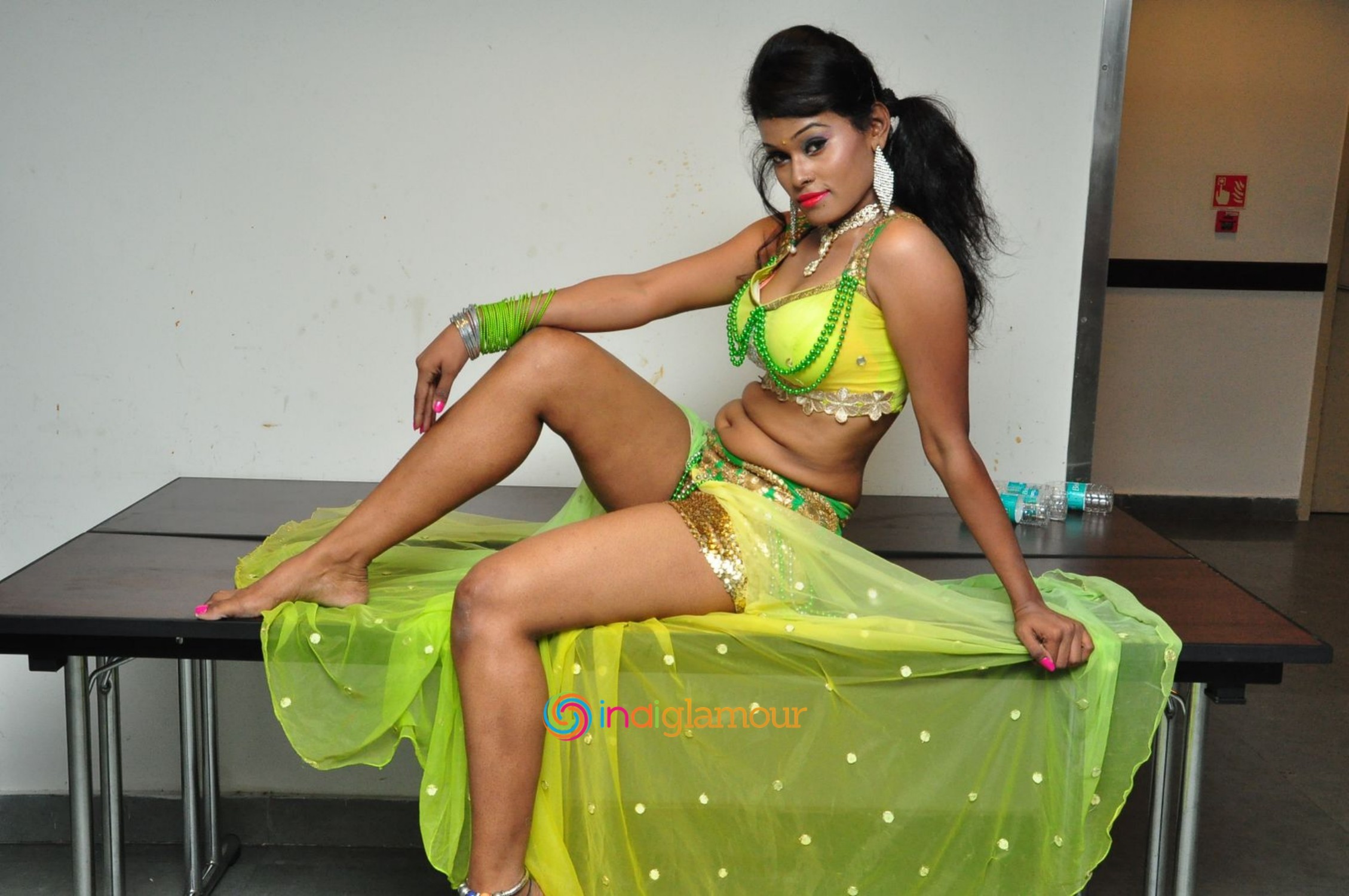 Nisha Actress hd photo