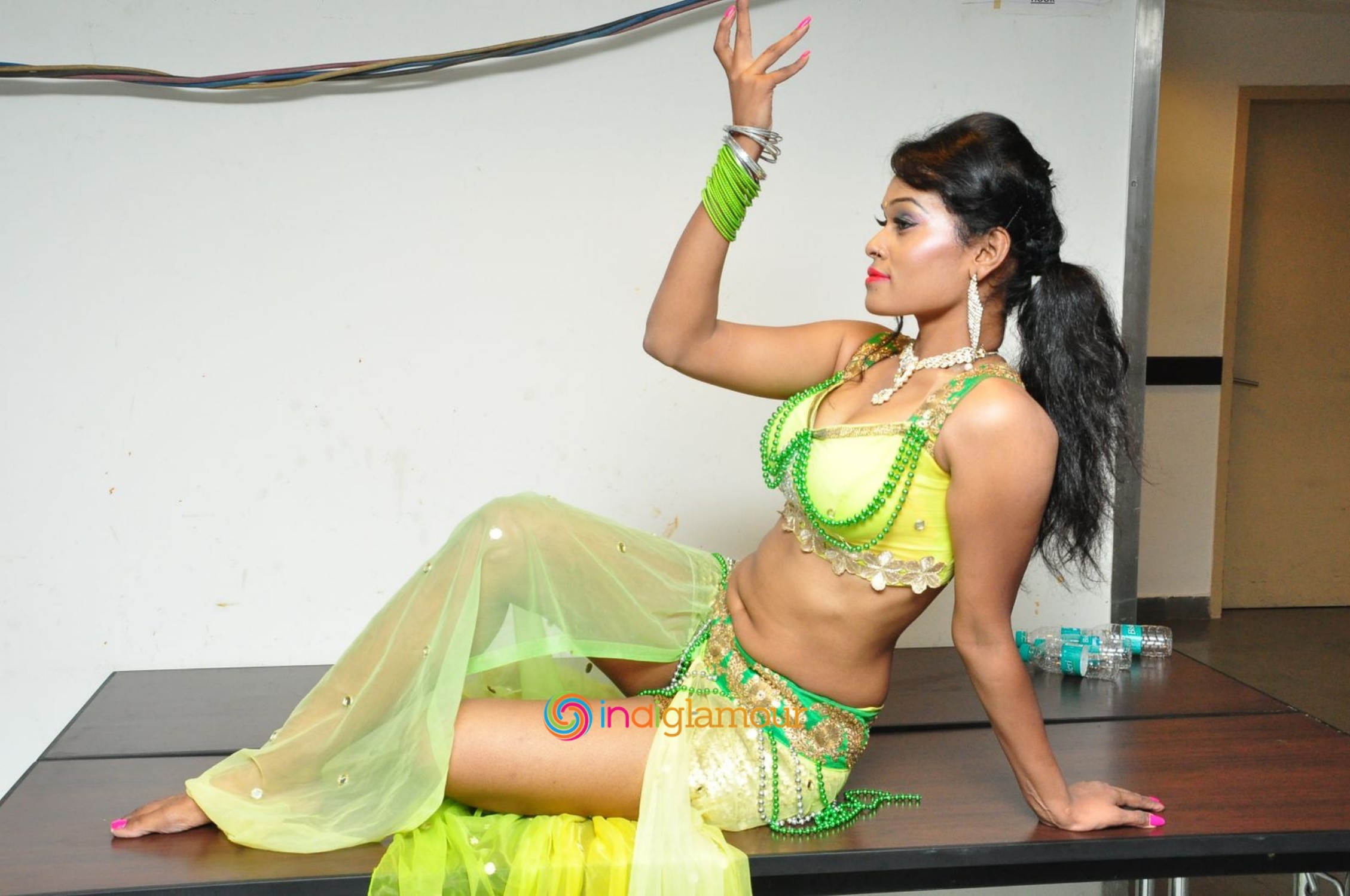 Nisha Actress hd photo