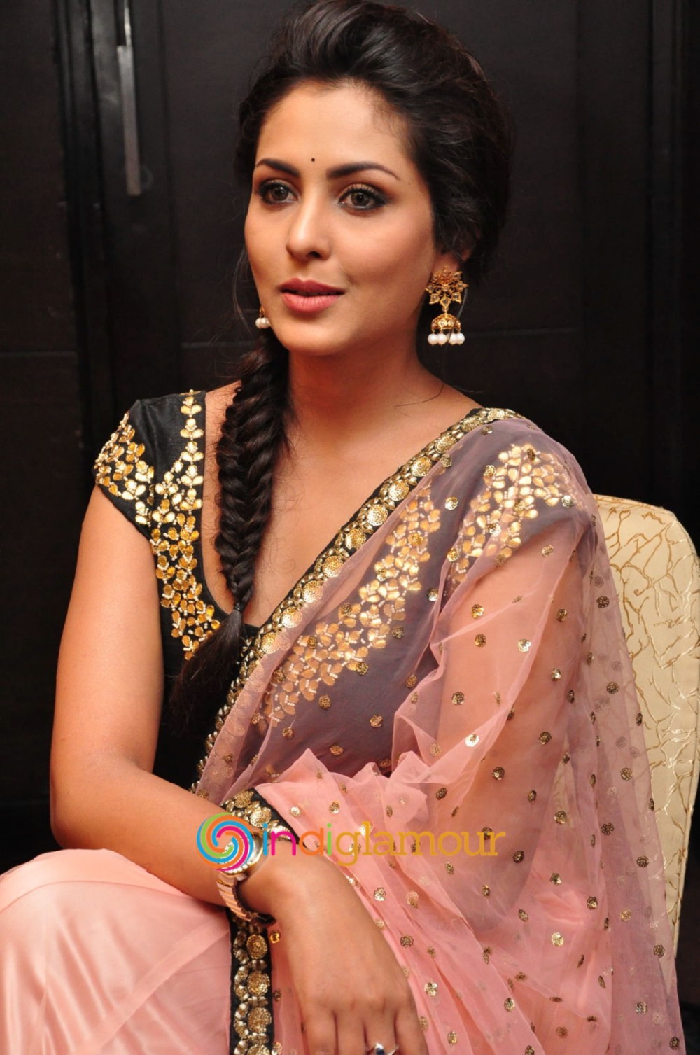 Madhu Shalini Actress hd photo