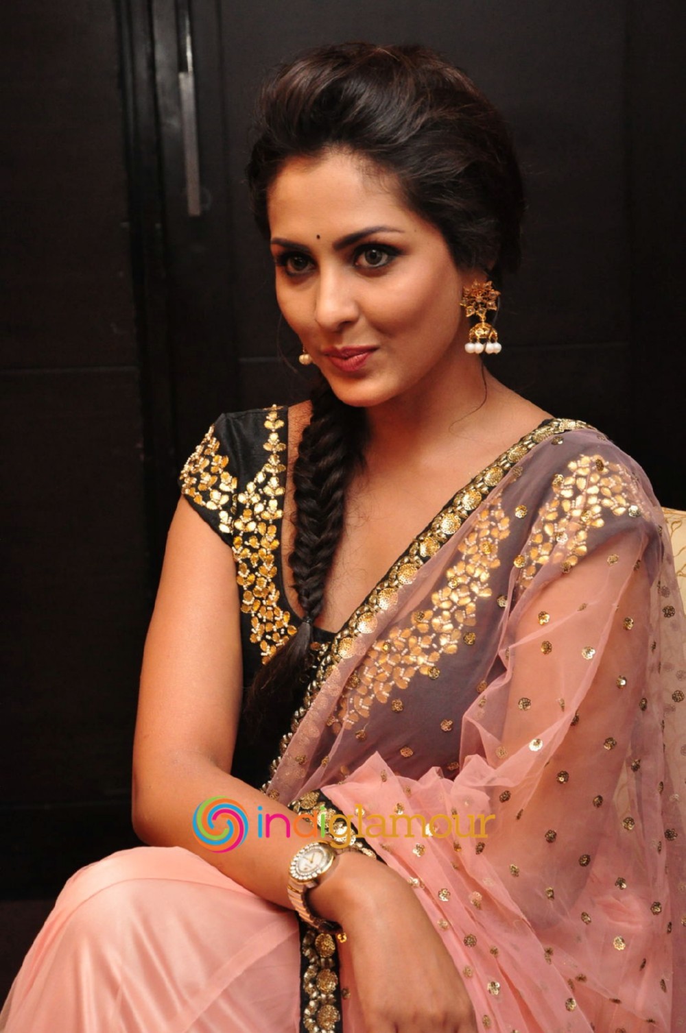 Madhu Shalini Actress hd photo