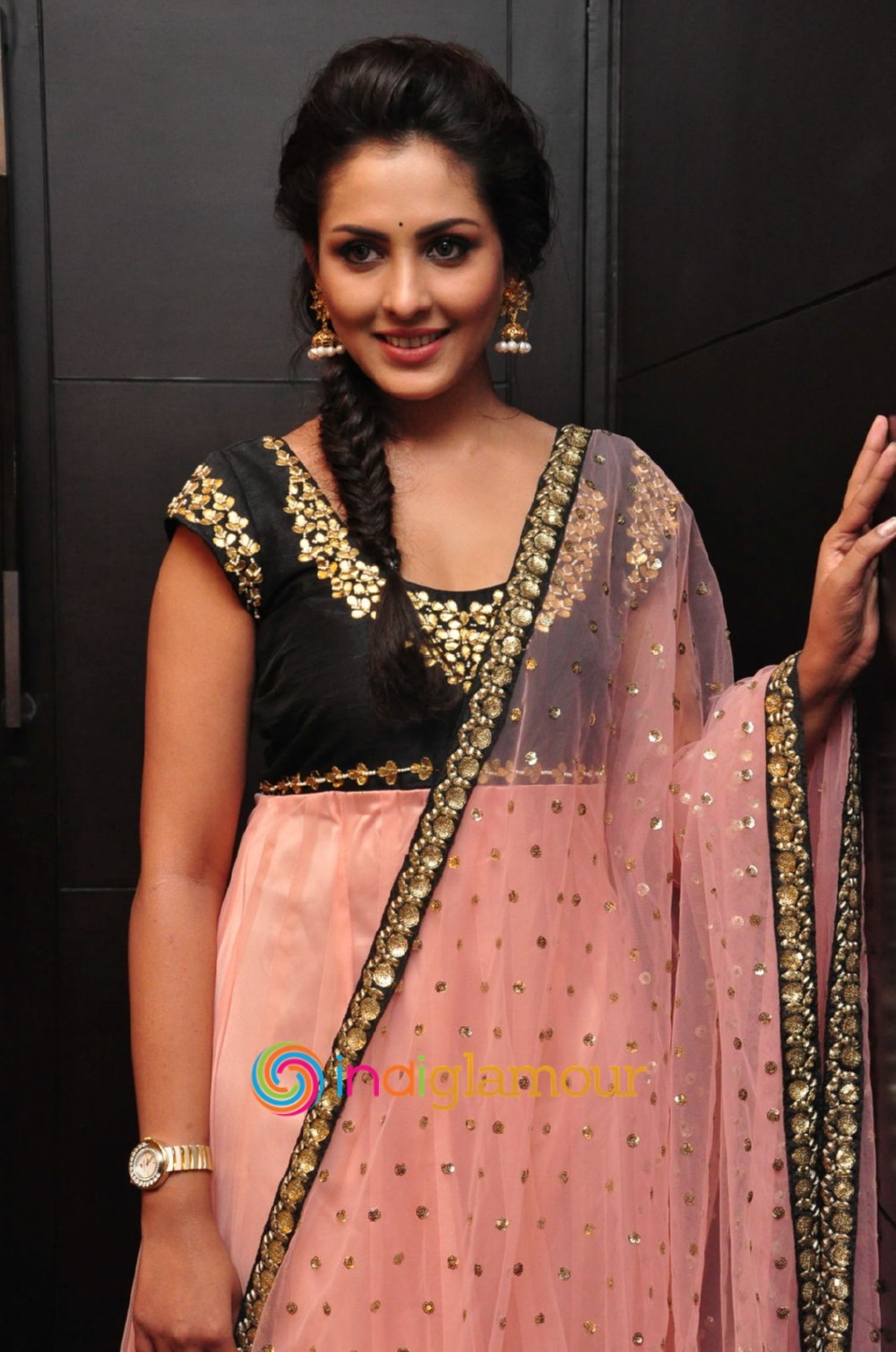 Madhu Shalini Actress hd photo