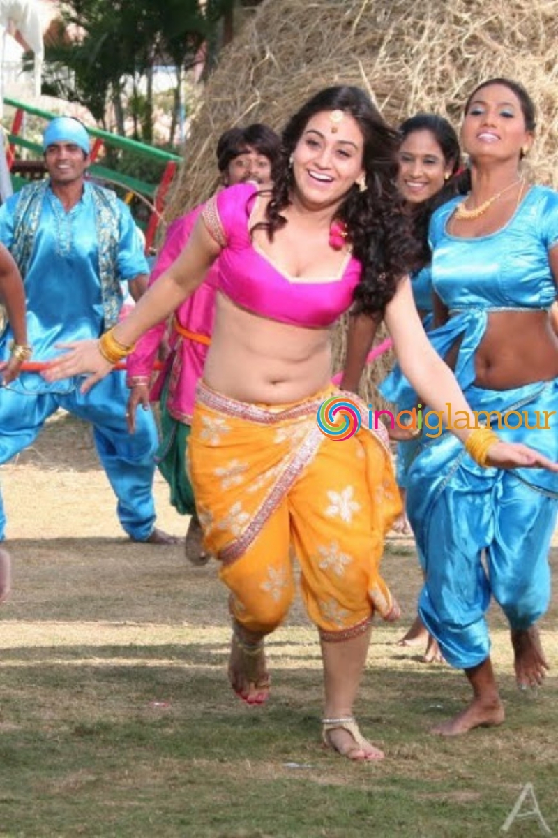 Aksha Pardasany Actress hd photo