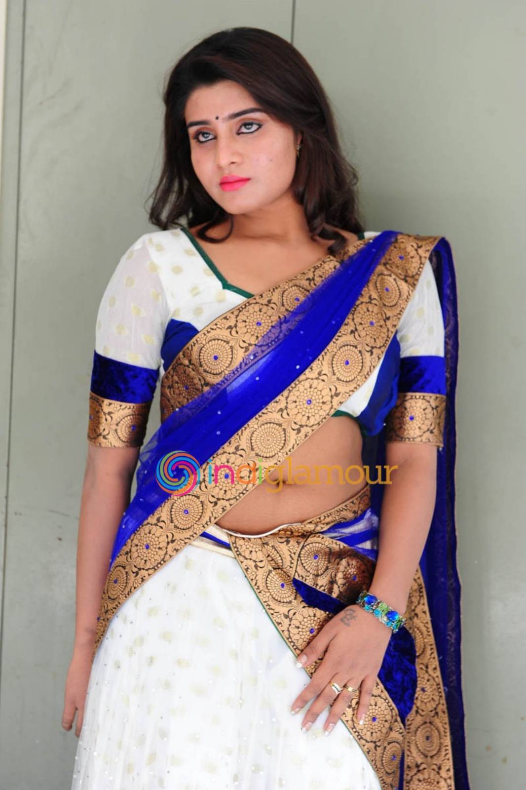 Harini Actress hd photo