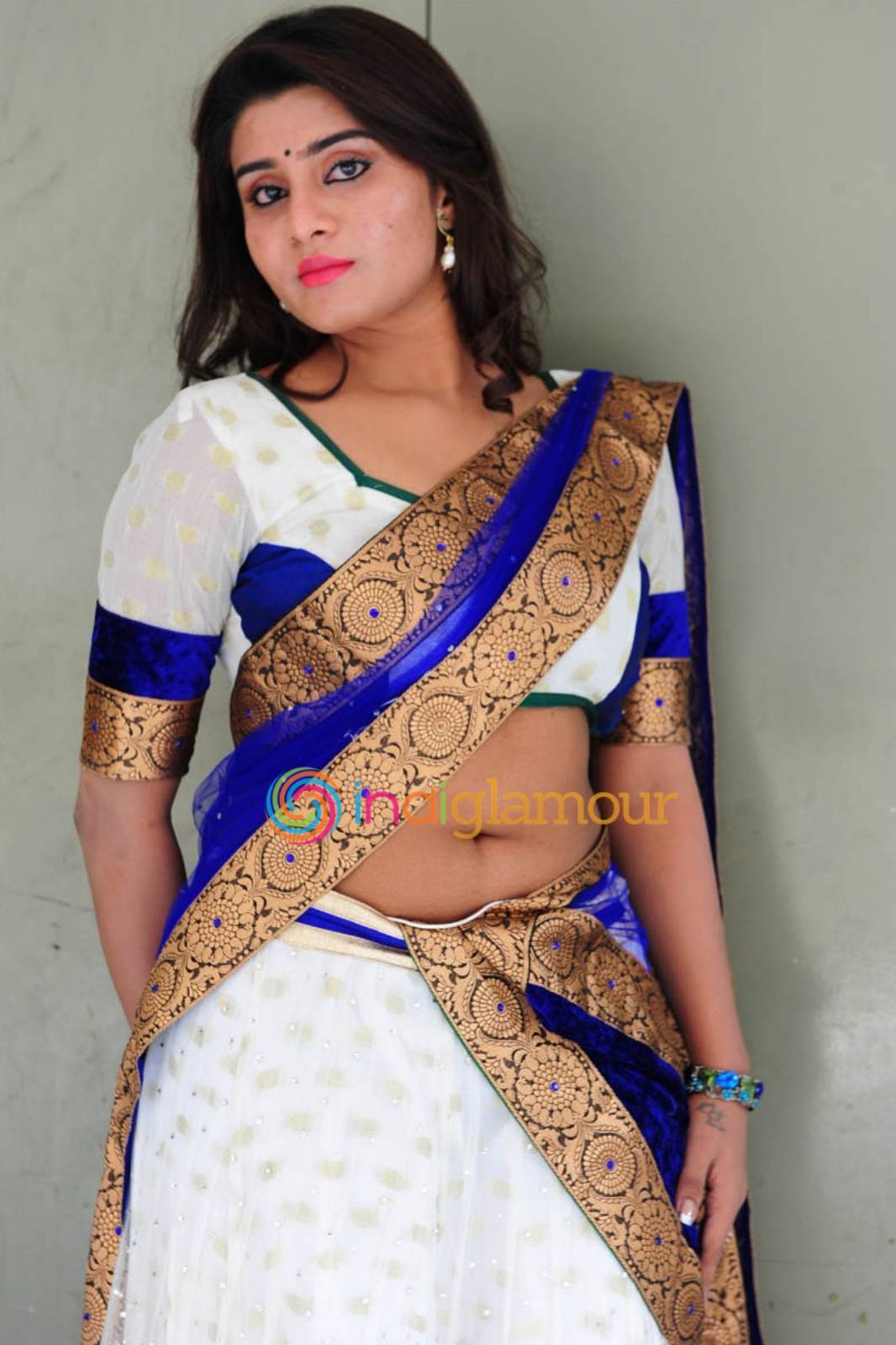 Harini Actress hd photo