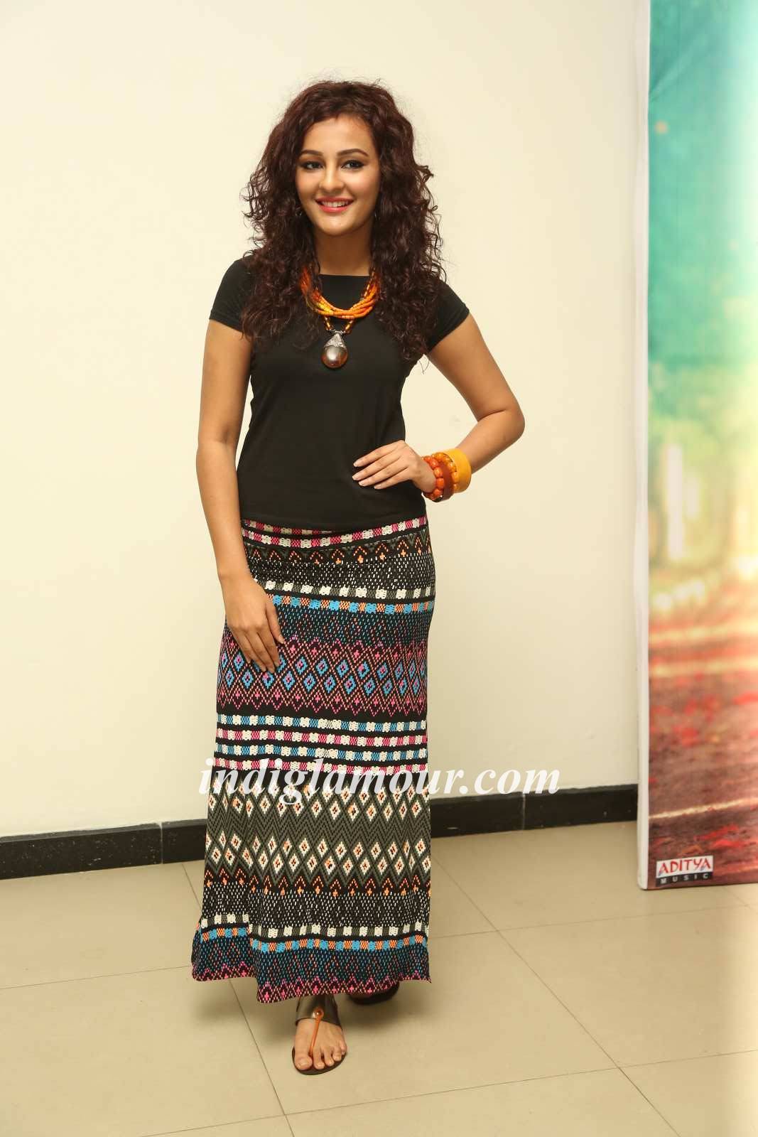 Seerat Kapoor Actress hd photo