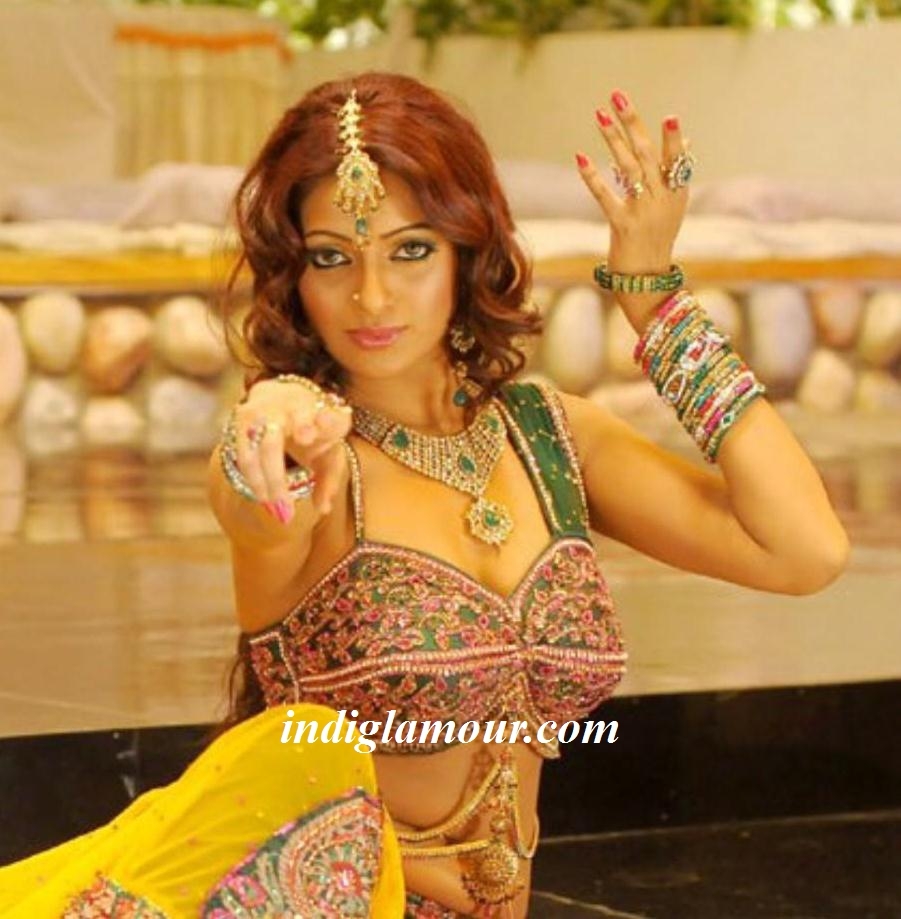 Udaya Bhanu Actress hd photo
