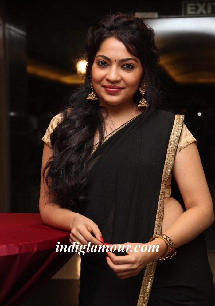 Ramya Actress hd photo