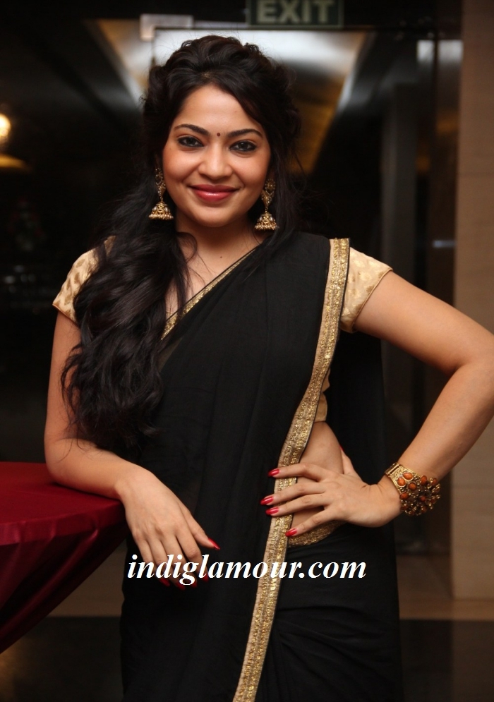 Ramya Actress hd photo