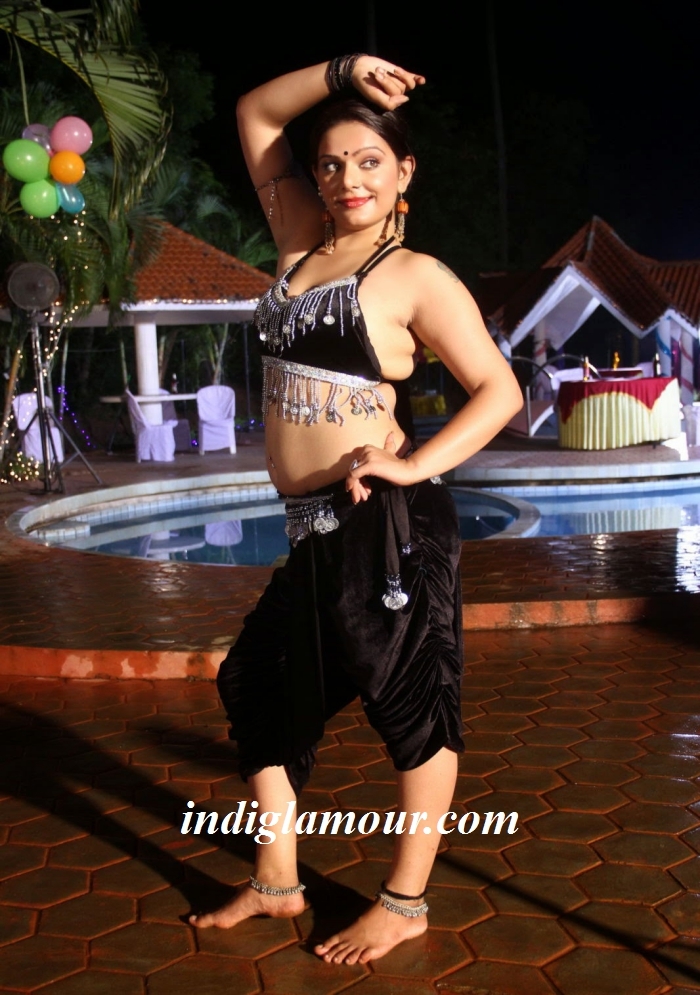 Reva Actress hd photo