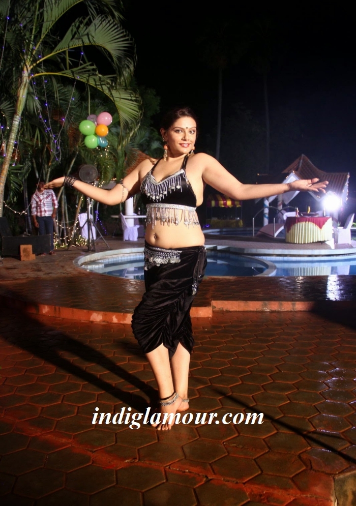 Reva Actress hd photo