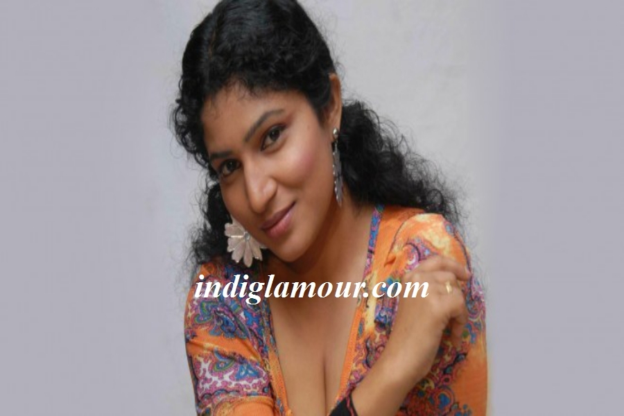 Shobina Actress hd photo