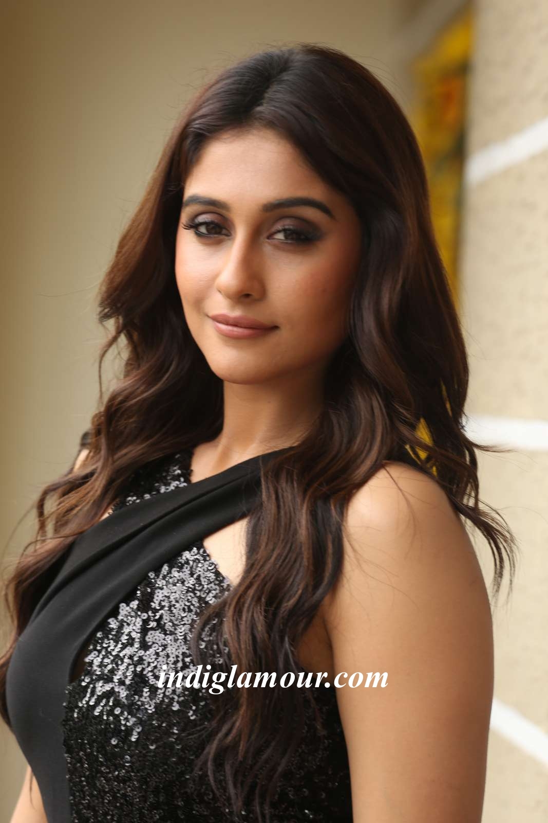 Regina Cassandra Actress hd photo
